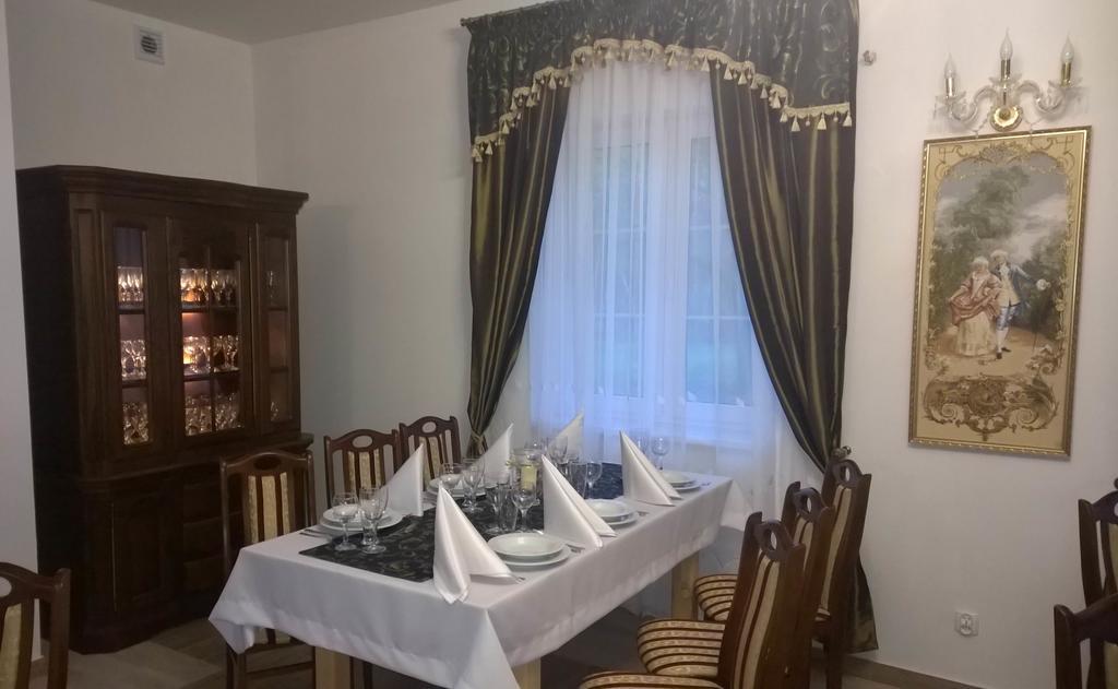 Noclegi Dwor Szlachecki Biedaczow מראה חיצוני תמונה