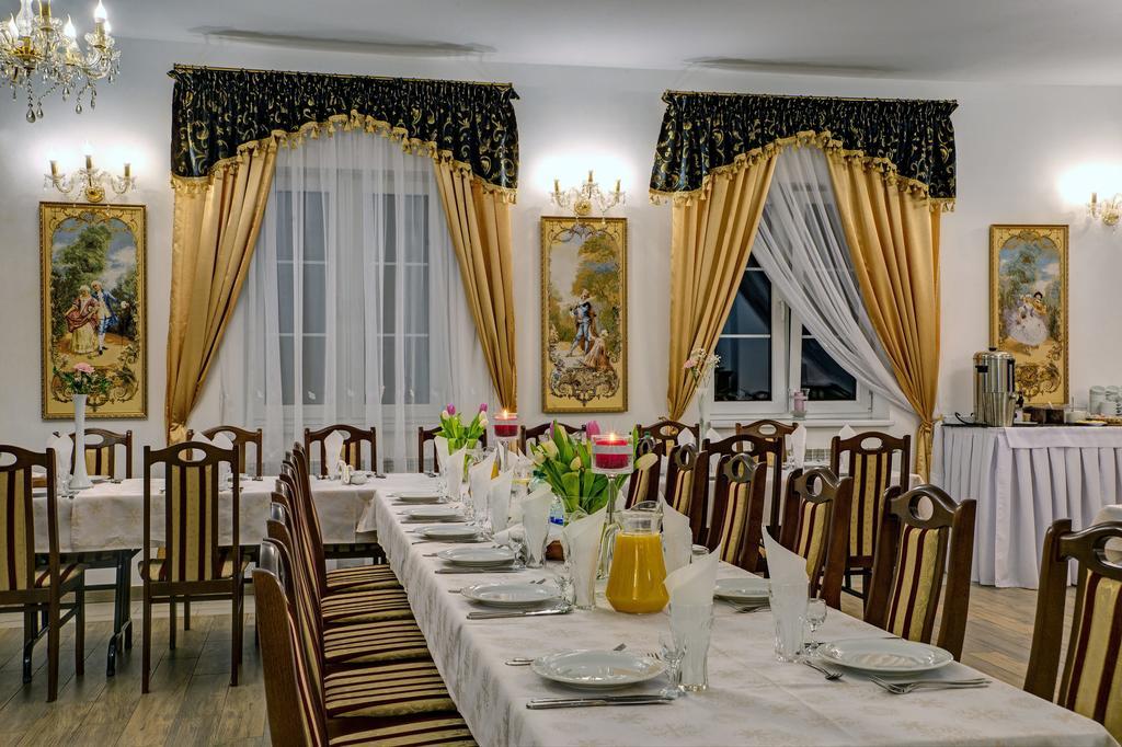 Noclegi Dwor Szlachecki Biedaczow מראה חיצוני תמונה